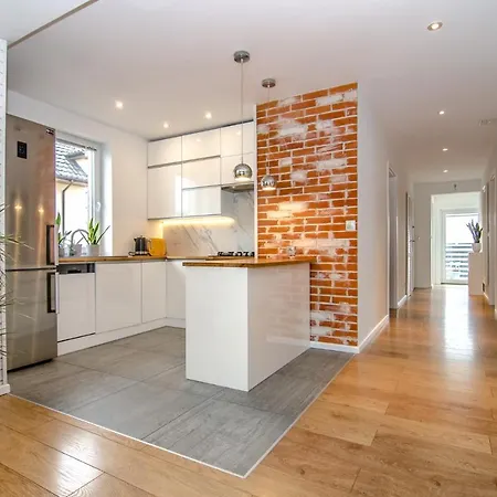 Apartament Timon Apartment